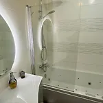 Daire Un Cocon A Deux Pas Du Metro Et Avec Parking Inclus *