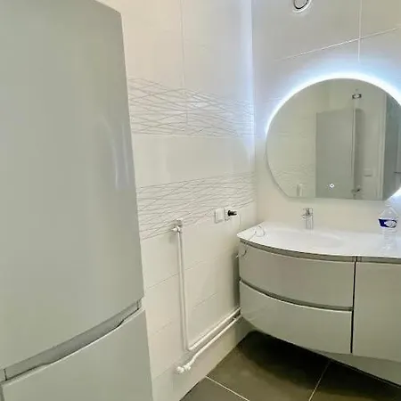Un Cocon A Deux Pas Du Metro Et Avec Parking Inclus 65 Rue Du Javelot Apartment