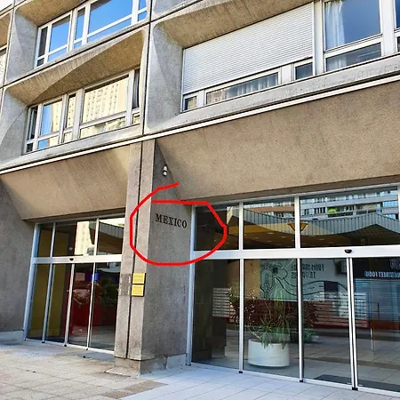 Un Cocon A Deux Pas Du Metro Et Avec Parking Inclus 65 Rue Du Javelot Apartment Paris