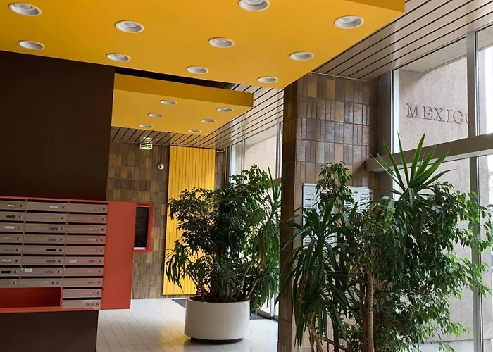 Apartment Un Cocon A Deux Pas Du Metro Et Avec Parking Inclus Paris