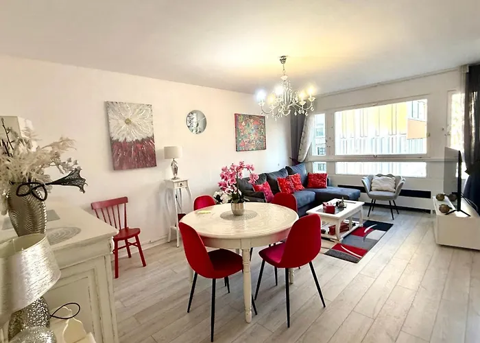 Apartment Un Cocon A Deux Pas Du Metro Et Avec Parking Inclus