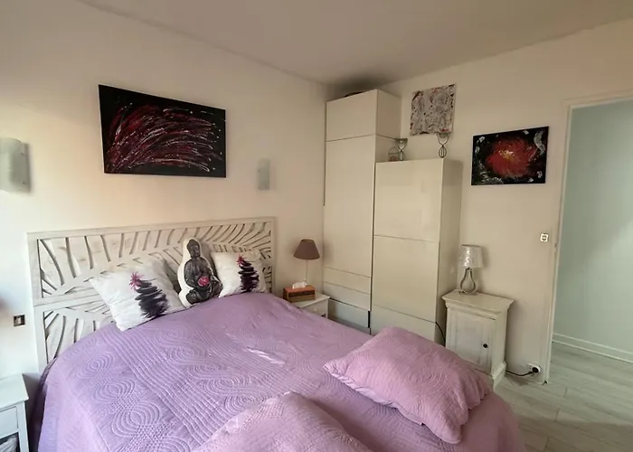 Un Cocon A Deux Pas Du Metro Et Avec Parking Inclus Apartament Paryż